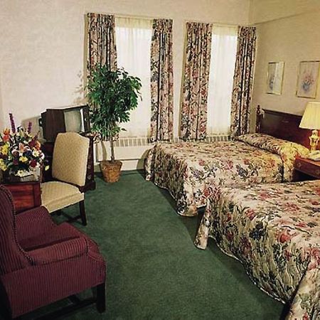 Genetti Hotel & Suites Уильямспорт Экстерьер фото